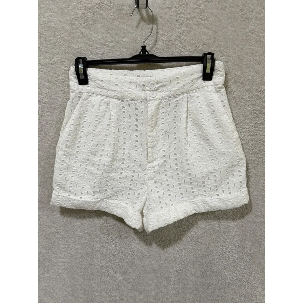 Unique Vintage Eyelet Shorts Small (4) White Flat Front Lined Beach Cotton